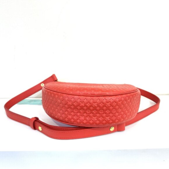 LOUIS VUITTON Rouge Calfskin Mini Embossed PM Loop M22594 Shoulder Crossbody Bag - Picture 4 of 6